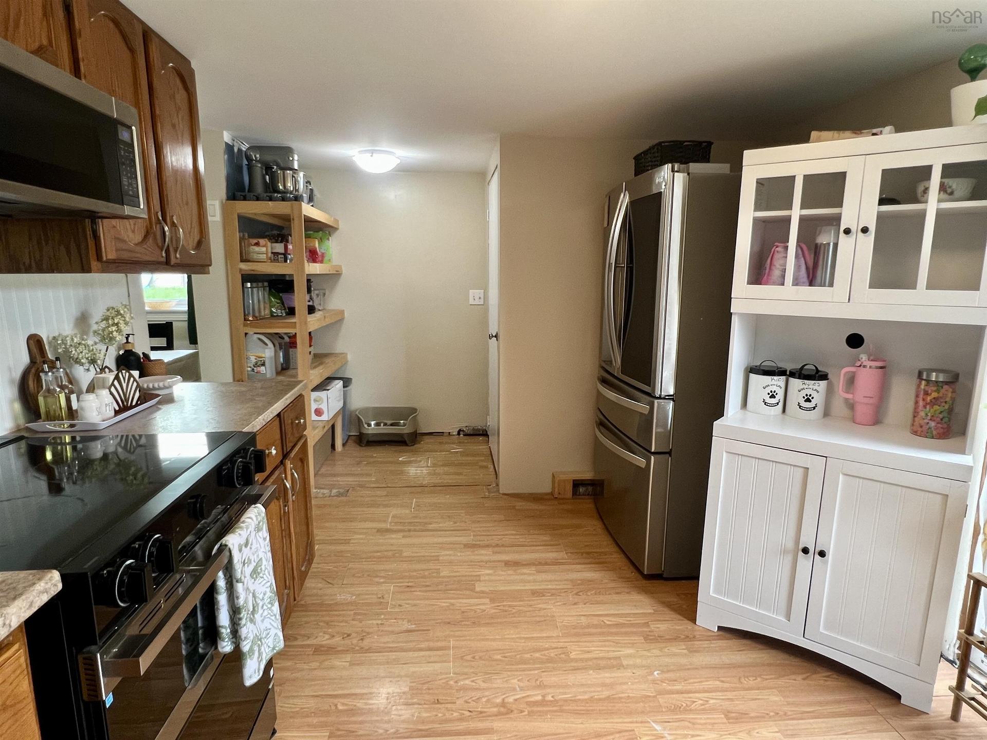 2 Central Avenue, Trenton, NS - Indoor Photo Showing Kitchen