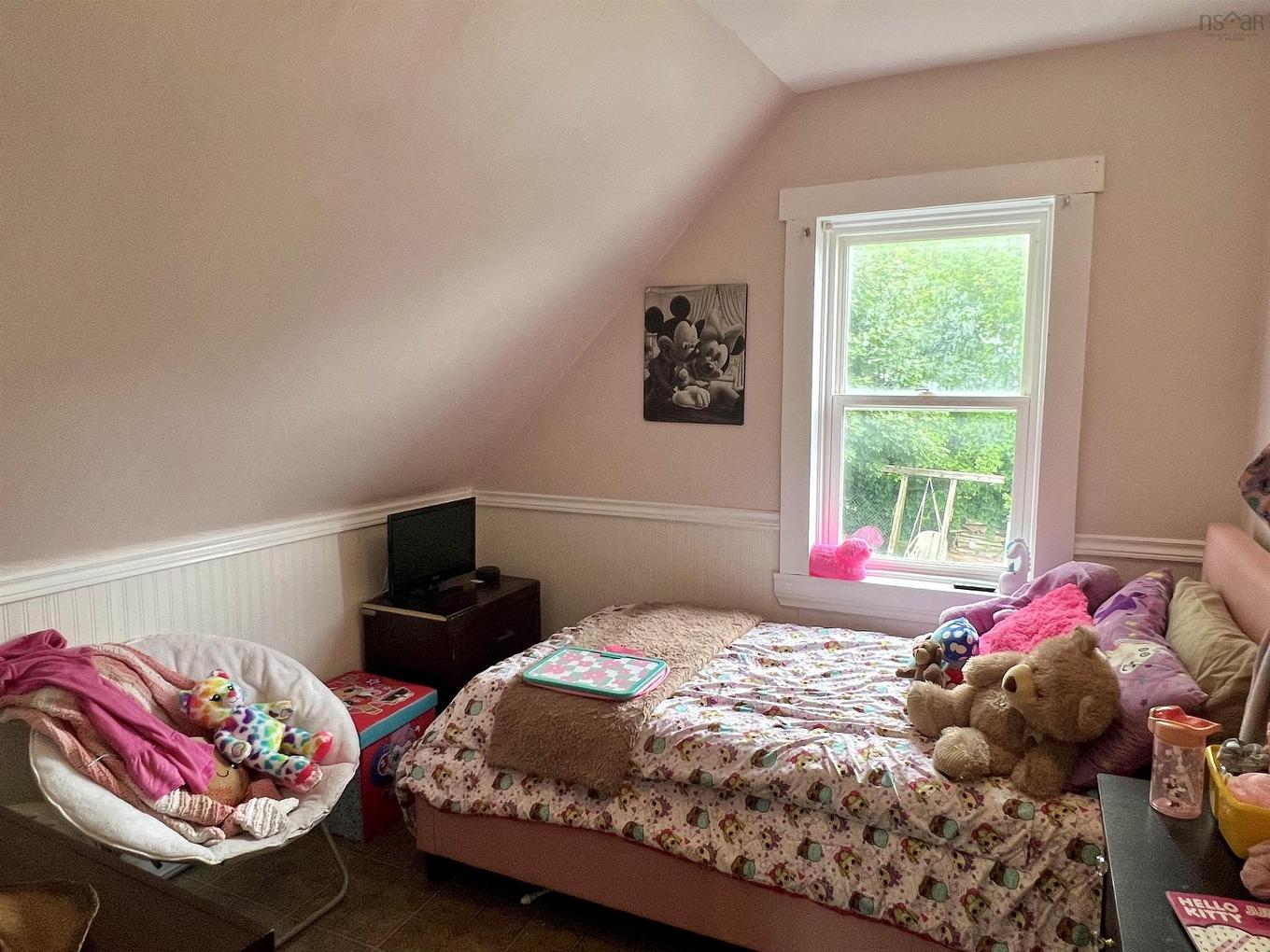 2 Central Avenue, Trenton, NS - Indoor Photo Showing Bedroom