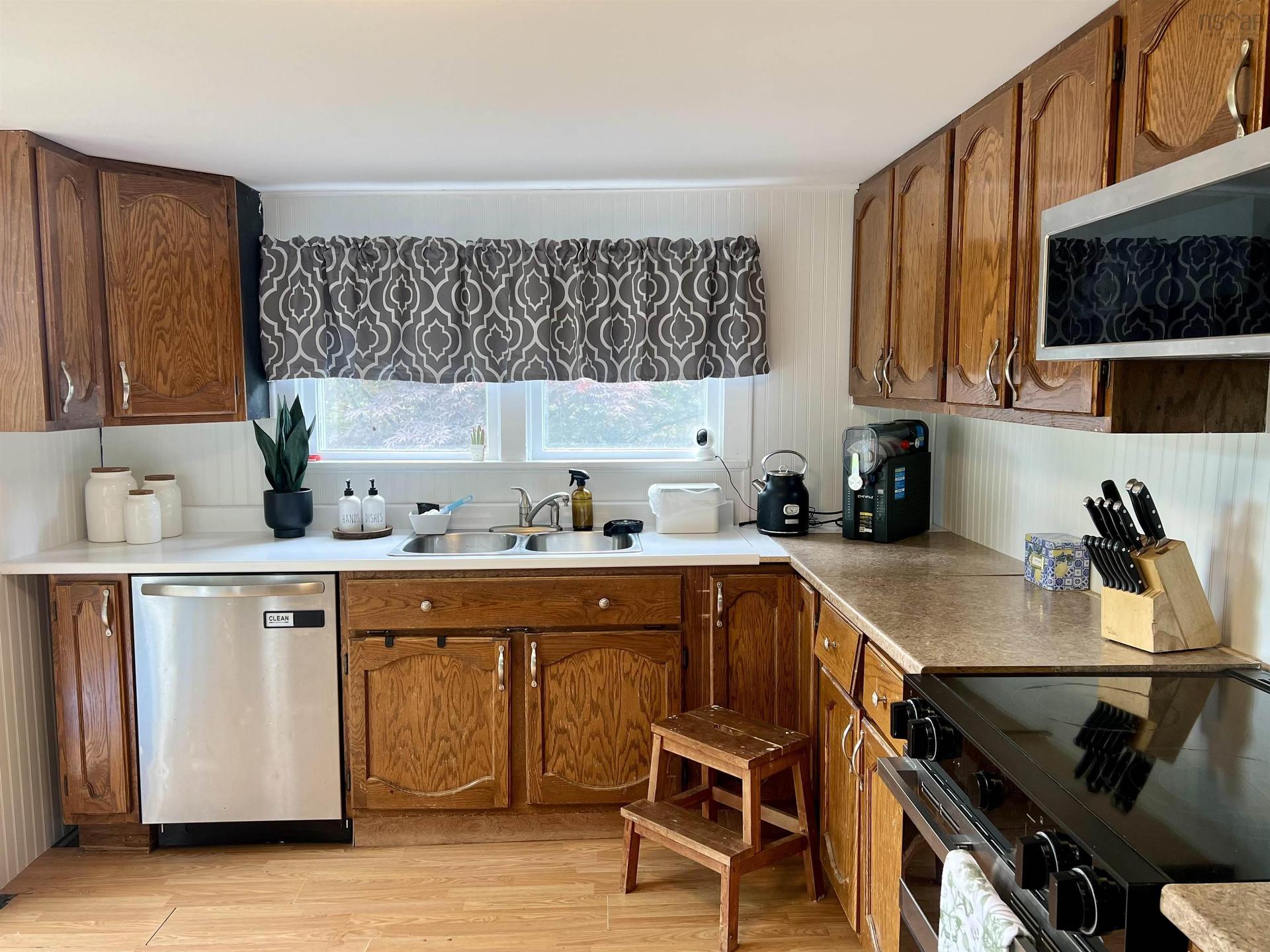 2 Central Avenue, Trenton, NS - Indoor Photo Showing Kitchen With Double Sink