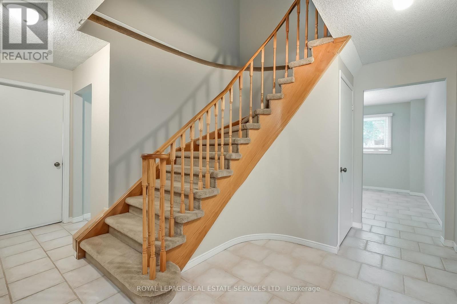265 Mississaga Street, Oakville, ON - Indoor Photo Showing Other Room