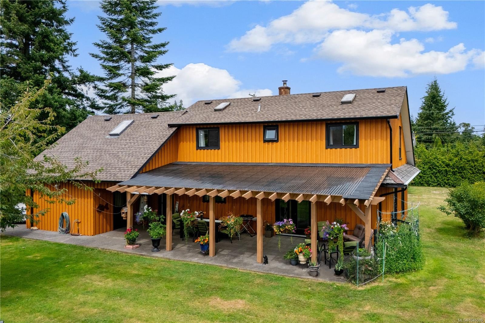 1985 Willis Rd, Campbell River, BC