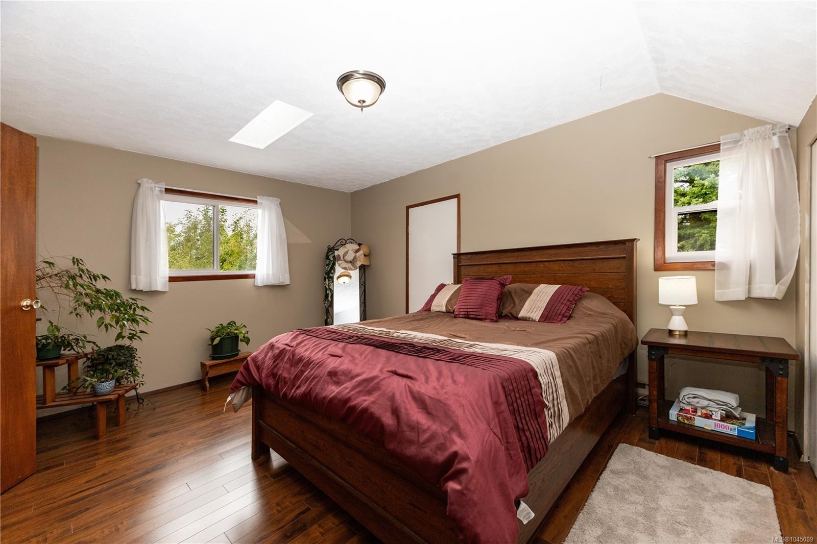 1985 Willis Rd, Campbell River, BC