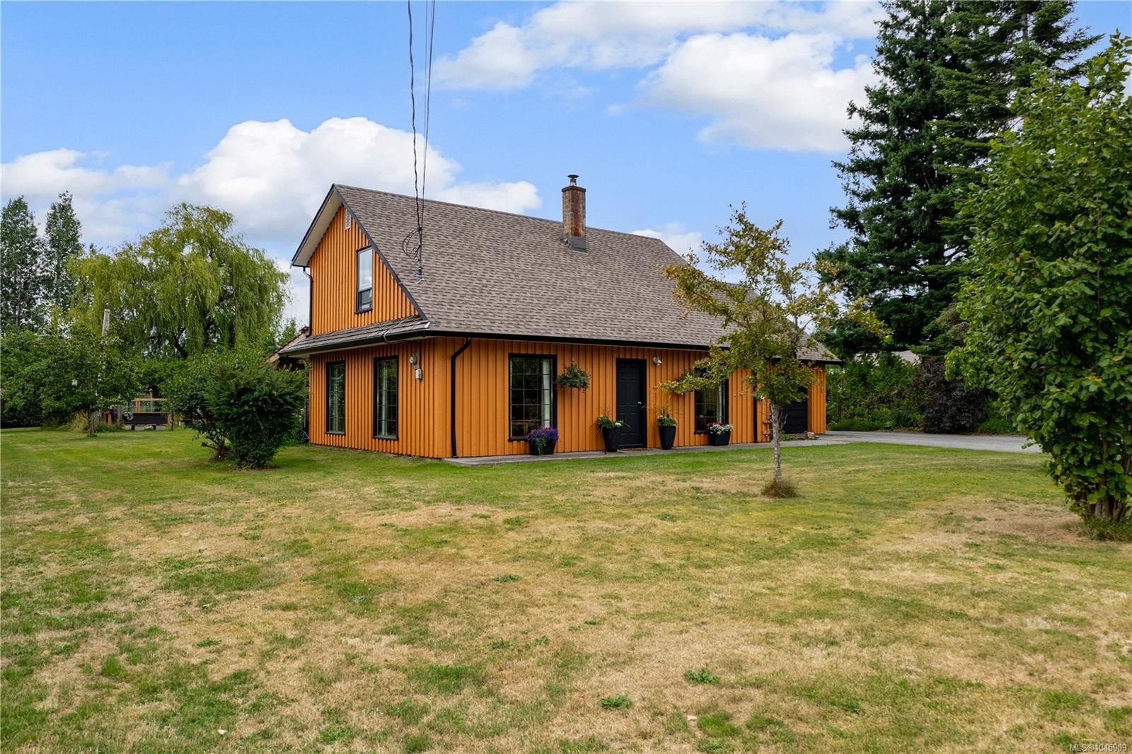1985 Willis Rd, Campbell River, BC