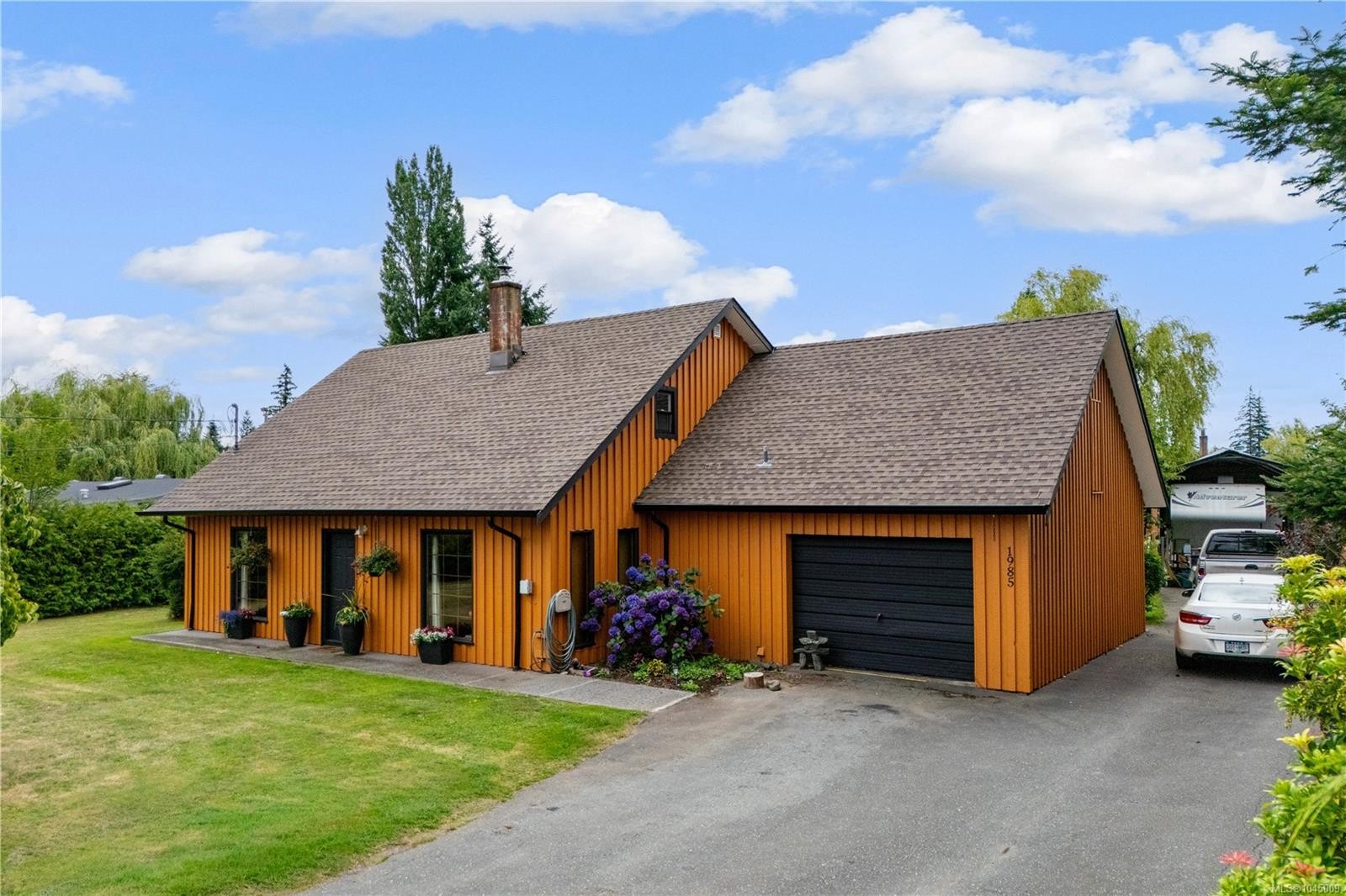 1985 Willis Rd, Campbell River, BC