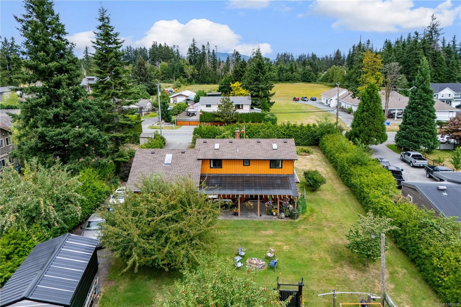 1985 Willis Rd, Campbell River, BC