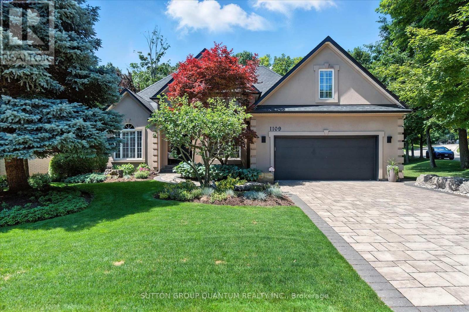 1109 Forestvale Drive, Burlington, ON - Outdoor