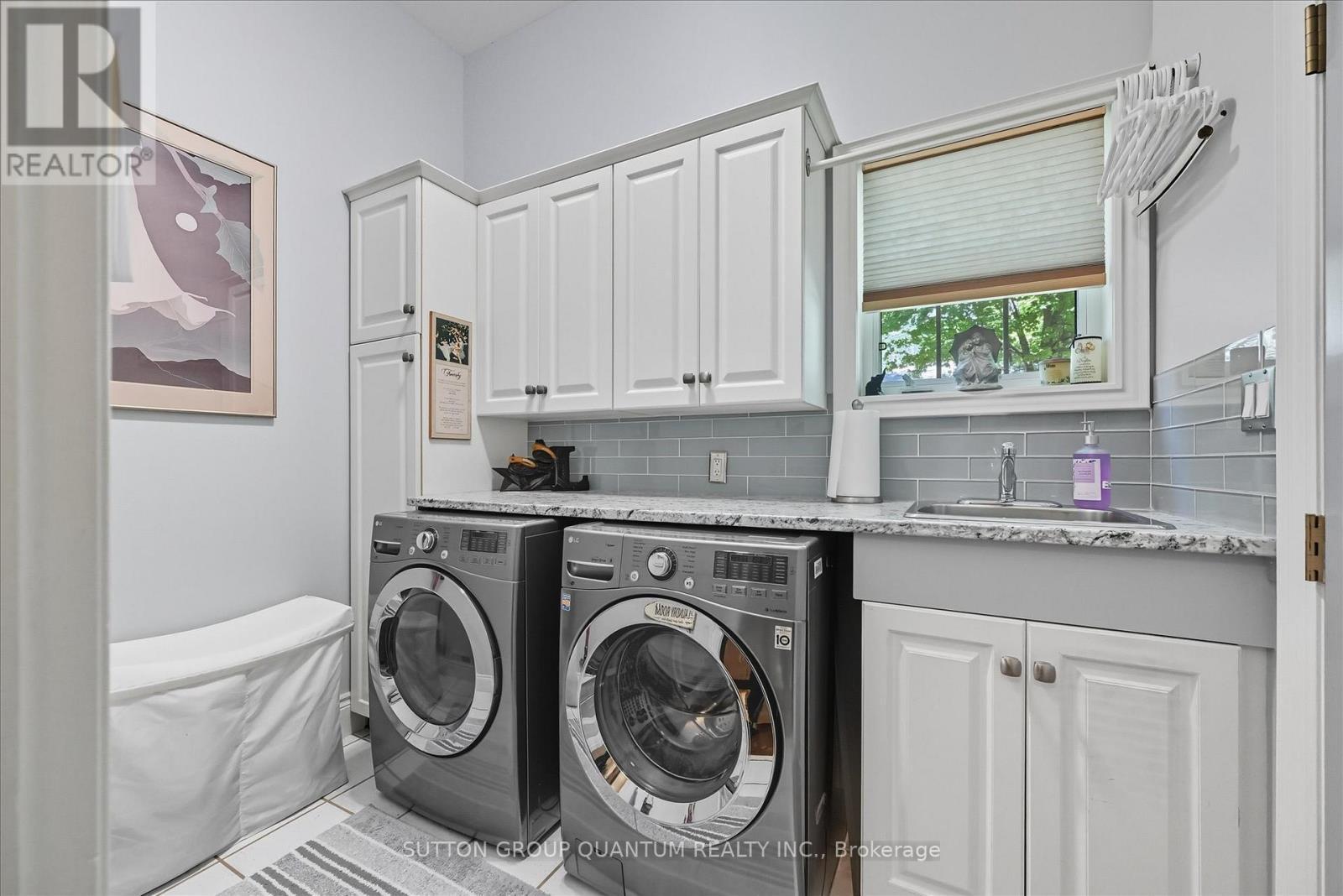 1109 Forestvale Drive, Burlington, ON - Indoor Photo Showing Laundry Room