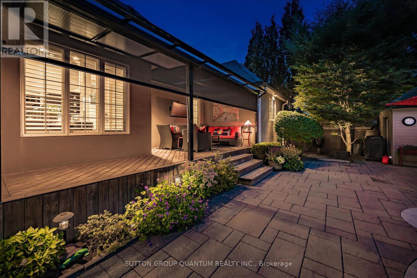 1109 Forestvale Drive, Burlington, ON - Outdoor With Deck Patio Veranda