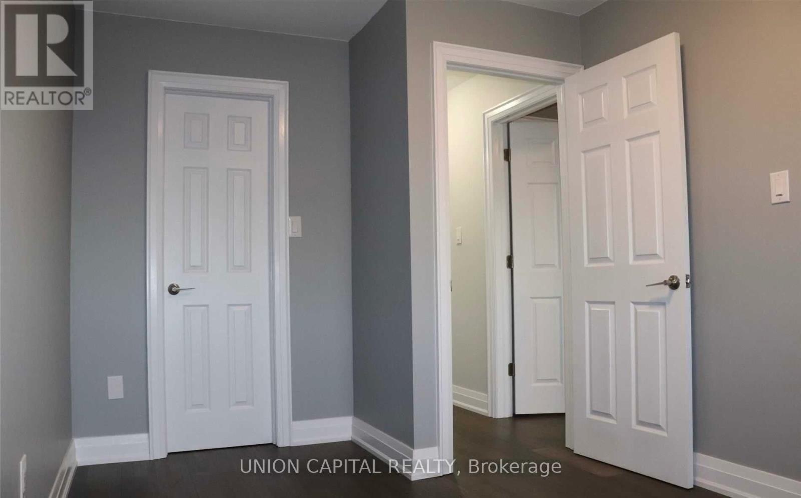 3210 Fairfox Crescent, Mississauga, ON - Indoor