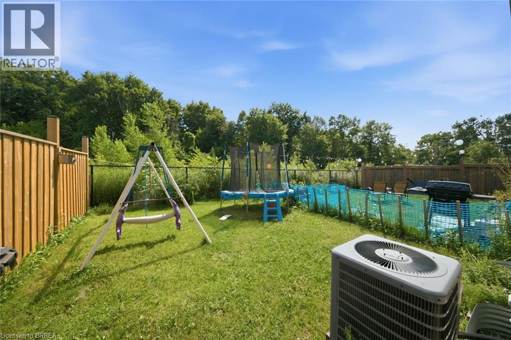 32 Cole Crescent, Brantford, ON - Outdoor With Backyard