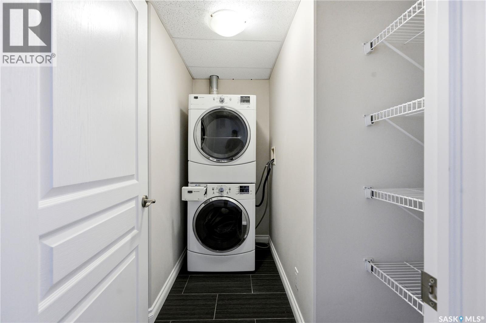 213 412 Willowgrove Square, Saskatoon, SK - Indoor Photo Showing Laundry Room