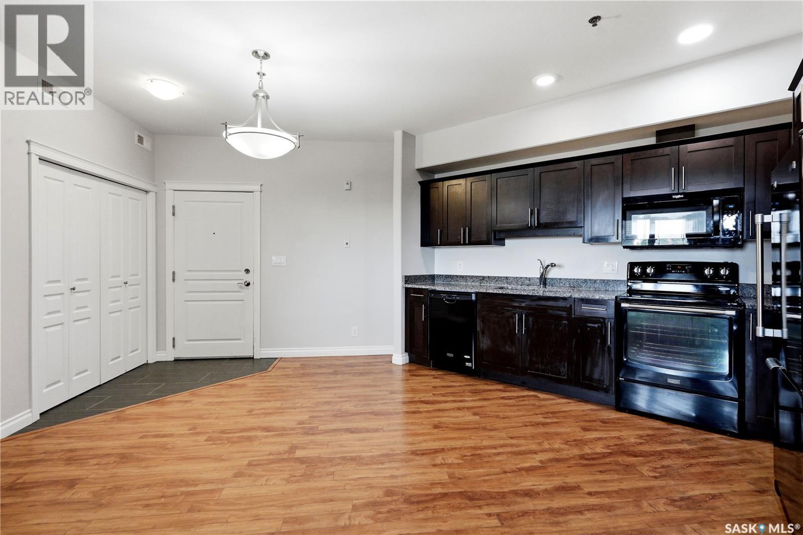 213 412 Willowgrove Square, Saskatoon, SK - Indoor Photo Showing Kitchen