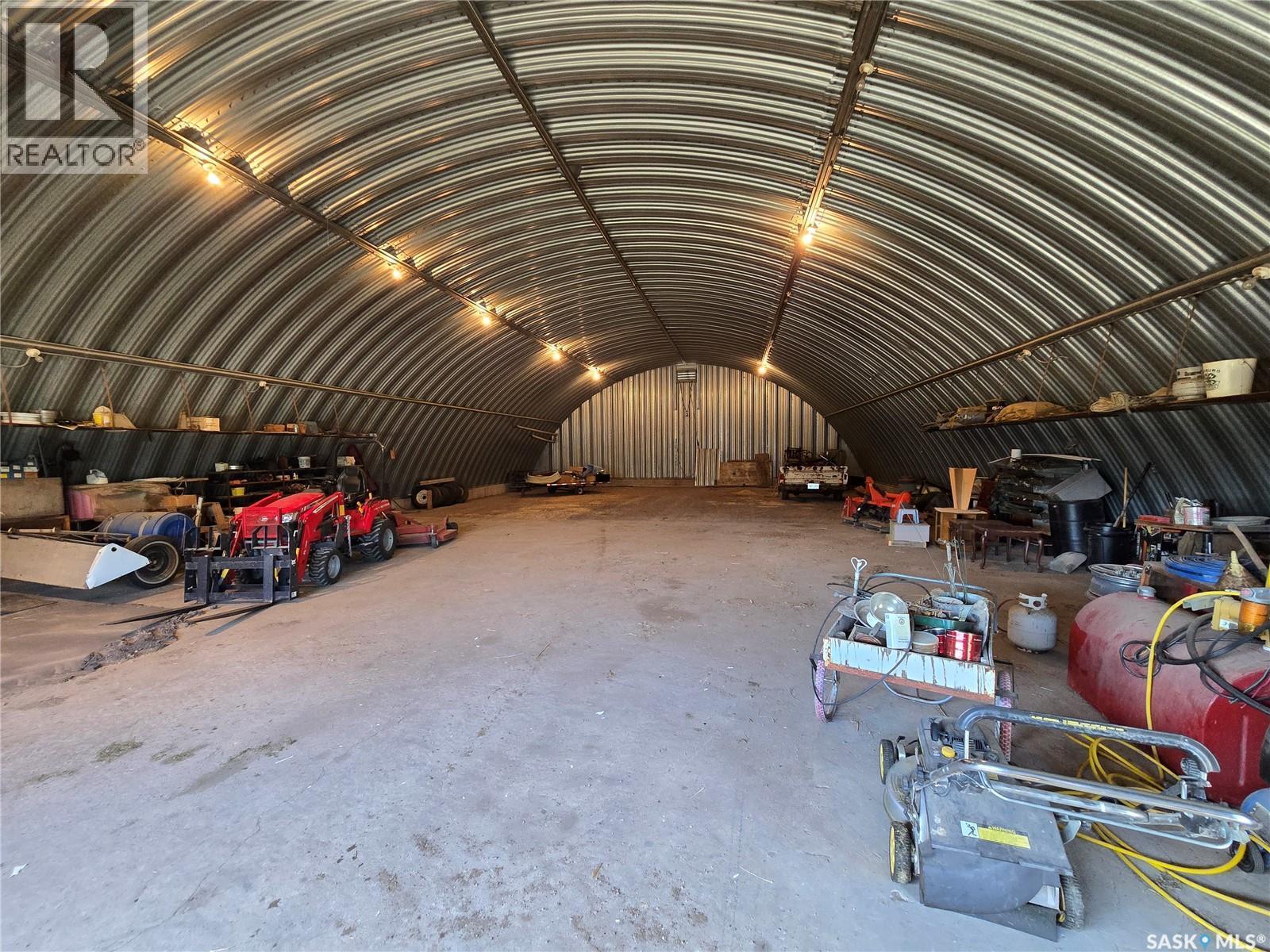 Mccormick Acreage, Weyburn Rm No. 67, SK - Indoor Photo Showing Garage