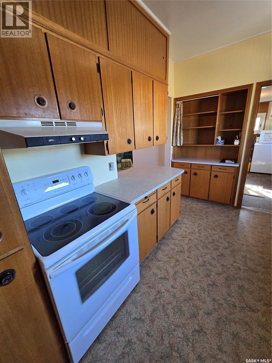 Mccormick Acreage, Weyburn Rm No. 67, SK - Indoor Photo Showing Kitchen