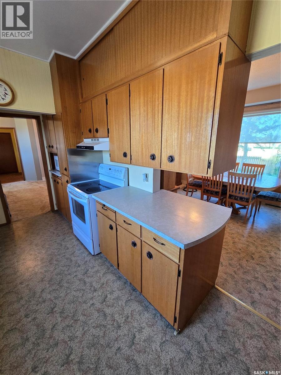 Mccormick Acreage, Weyburn Rm No. 67, SK - Indoor Photo Showing Kitchen