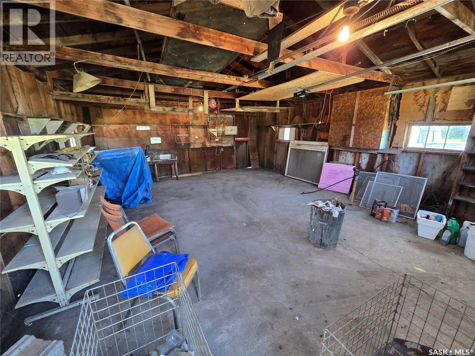 Mccormick Acreage, Weyburn Rm No. 67, SK - Indoor Photo Showing Basement