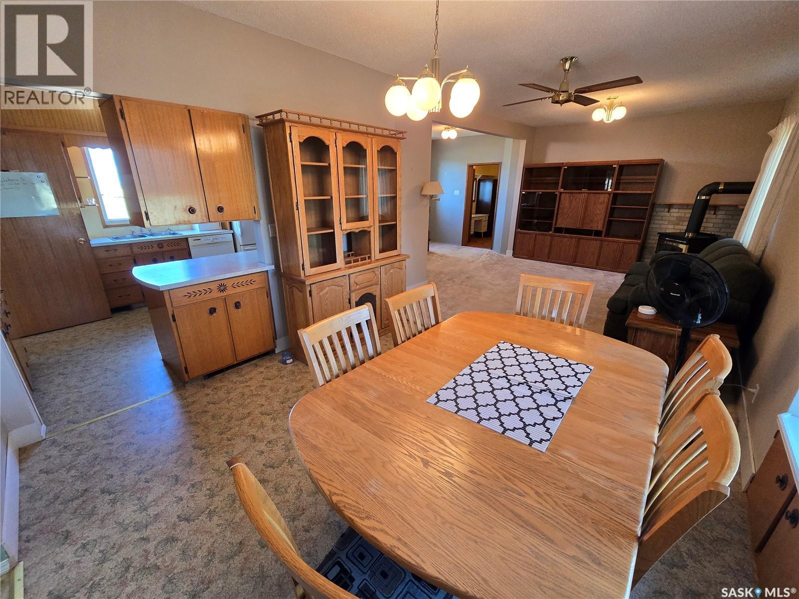 Mccormick Acreage, Weyburn Rm No. 67, SK - Indoor Photo Showing Dining Room