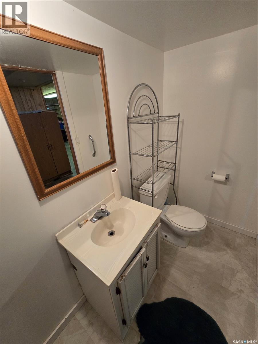 Mccormick Acreage, Weyburn Rm No. 67, SK - Indoor Photo Showing Bathroom