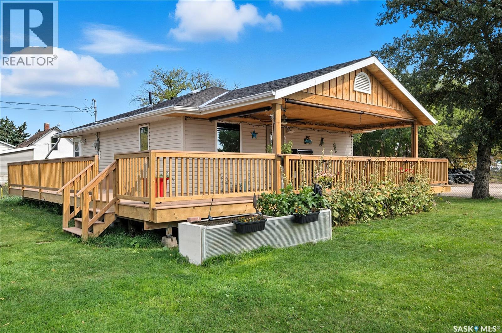 16 Walsh Street, Qu'Appelle, SK - Outdoor With Deck Patio Veranda