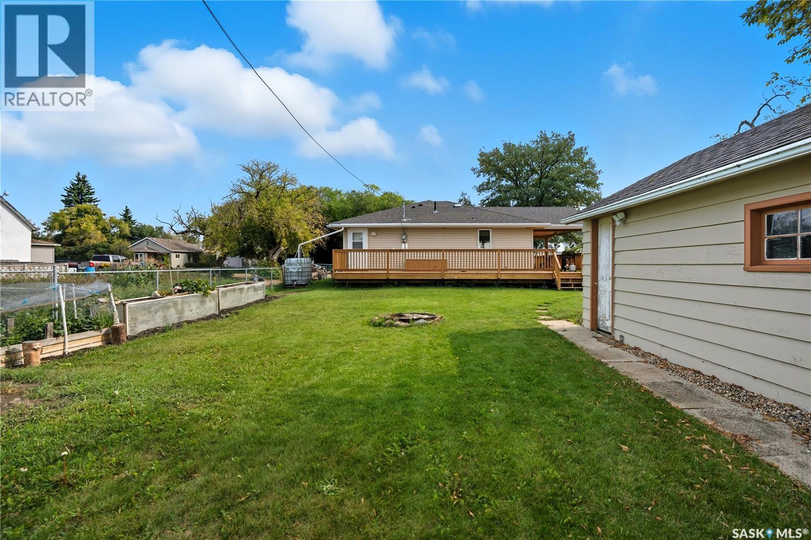 16 Walsh Street, Qu'Appelle, SK - Outdoor