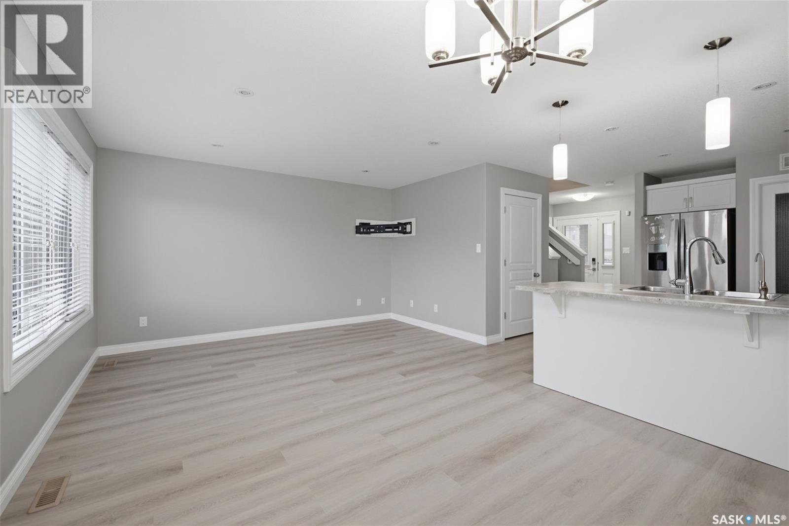 4845 Liberty Street, Regina, SK - Indoor Photo Showing Kitchen