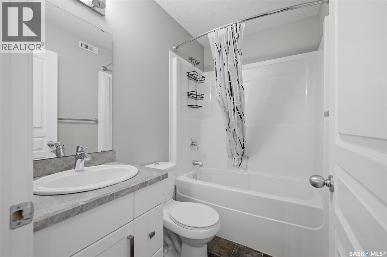 4845 Liberty Street, Regina, SK - Indoor Photo Showing Bathroom