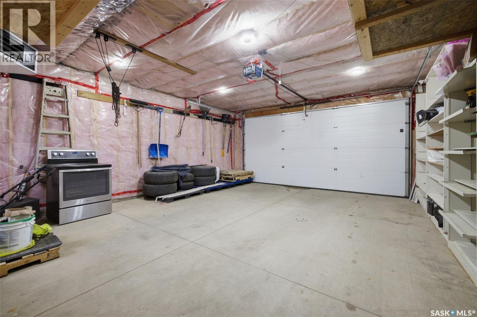 4845 Liberty Street, Regina, SK - Indoor Photo Showing Garage