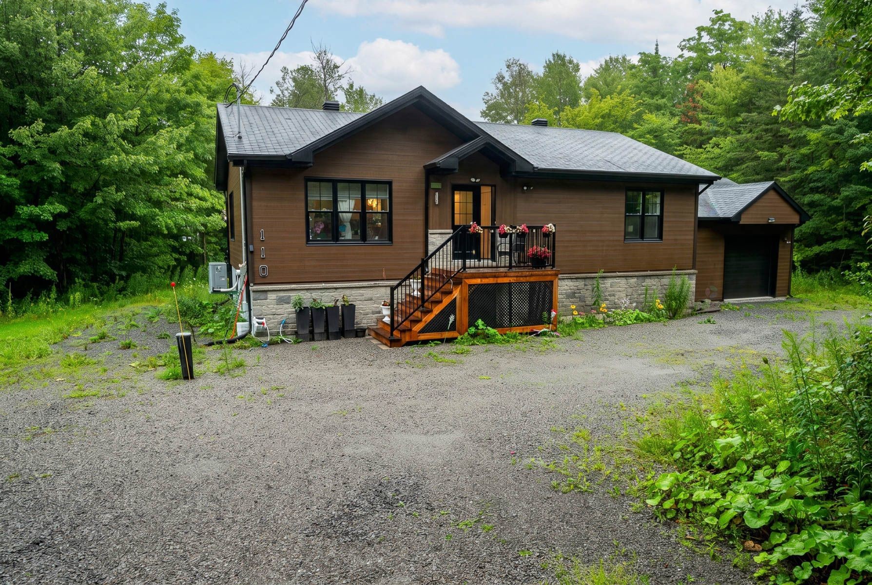 Front of Structure - 110 Rue Philipon, Saint-Calixte, QC - Outdoor