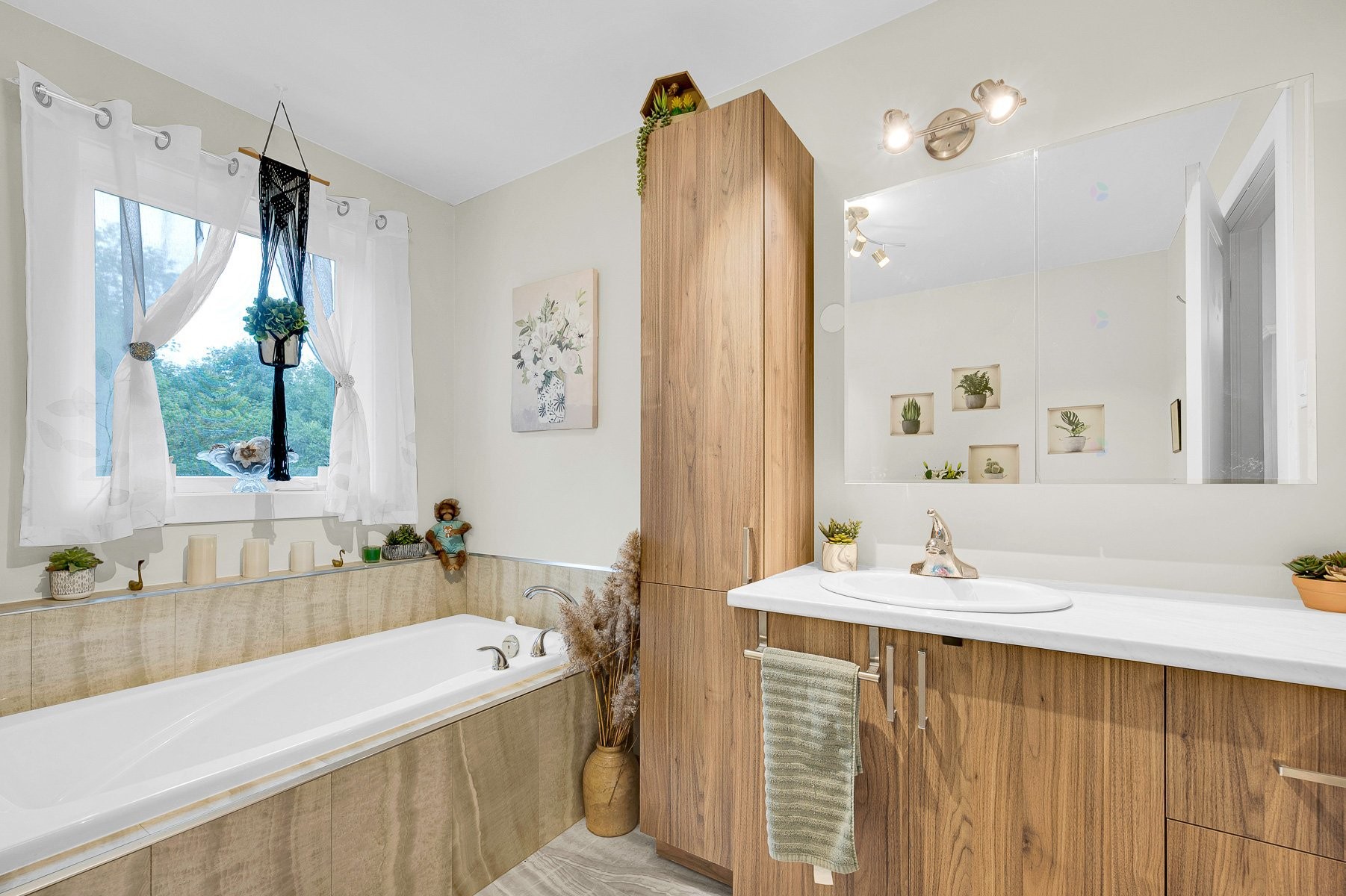 Bathroom - 110 Rue Philipon, Saint-Calixte, QC - Indoor Photo Showing Bathroom