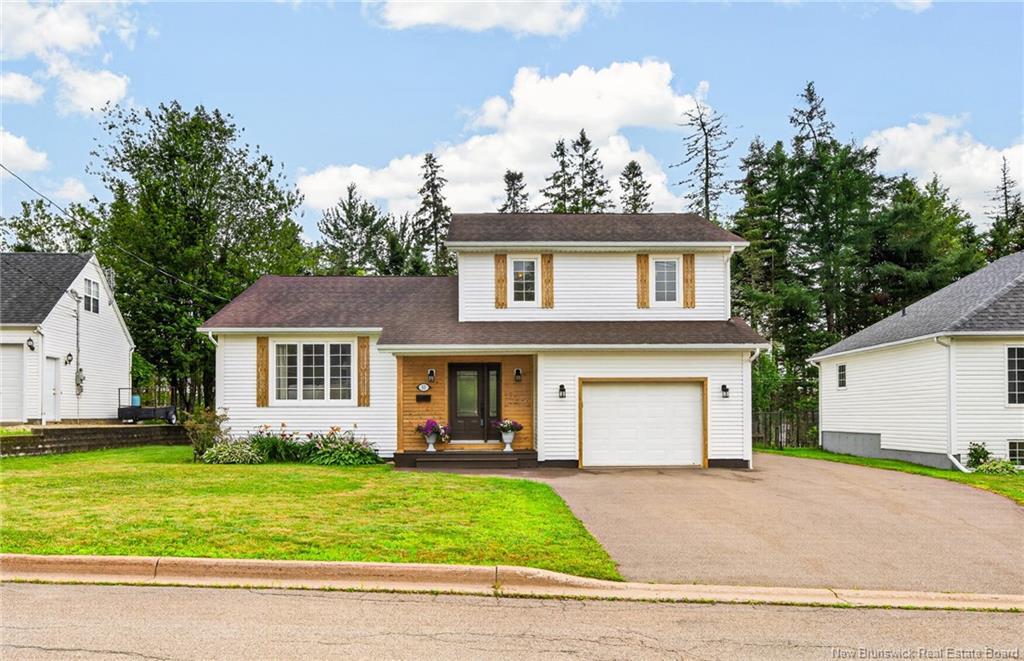 33 Robichaud Crt, Dieppe, NB