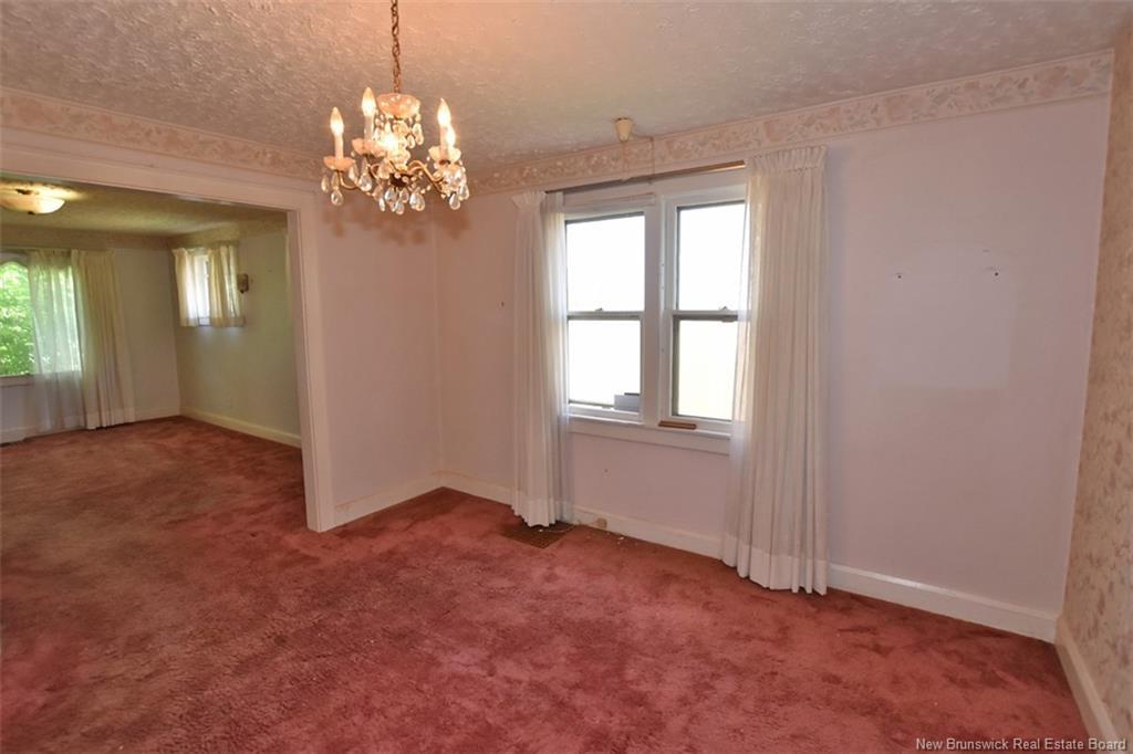 865 Barker St, Fredericton, NB