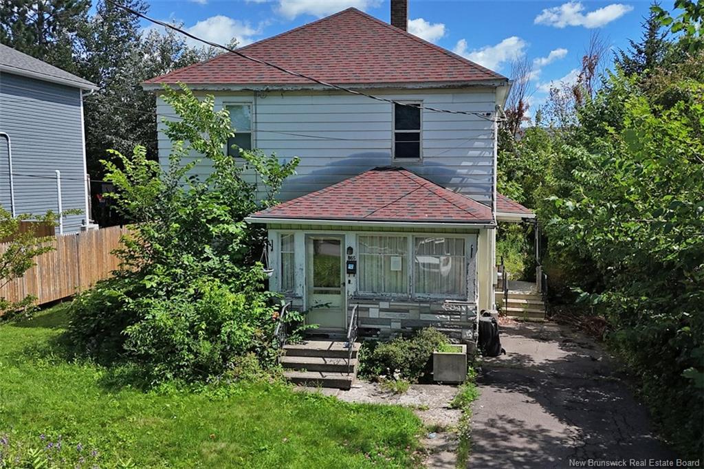 865 Barker St, Fredericton, NB