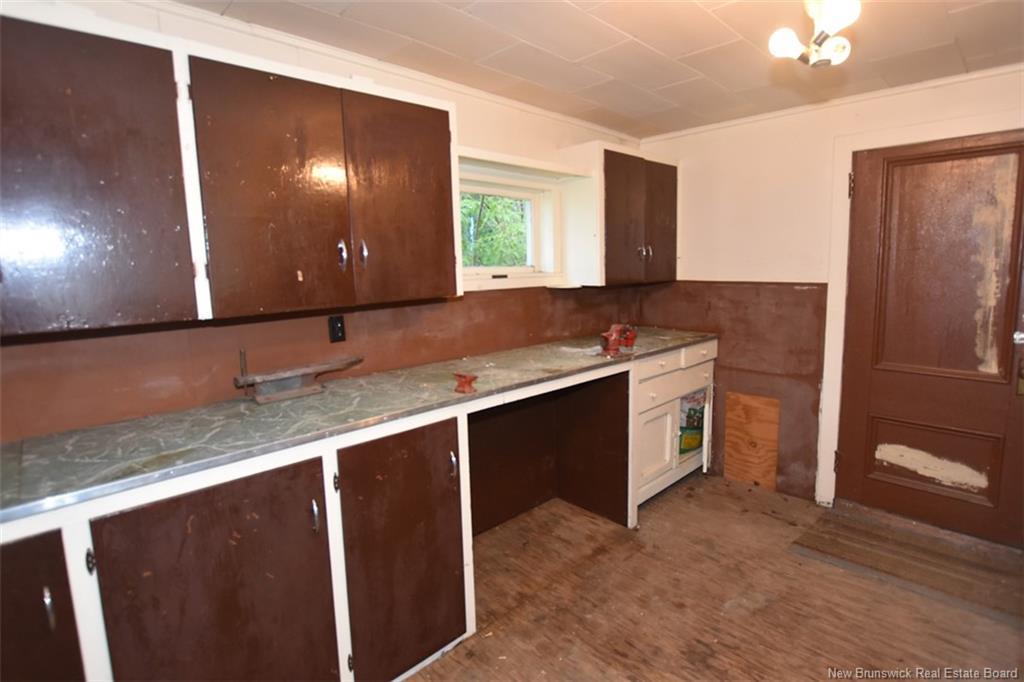 865 Barker St, Fredericton, NB