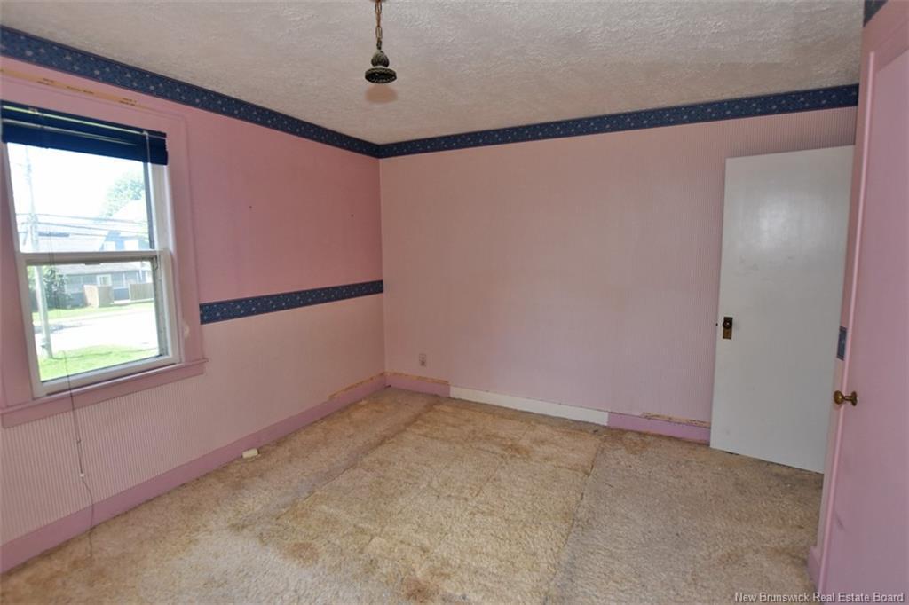 865 Barker St, Fredericton, NB