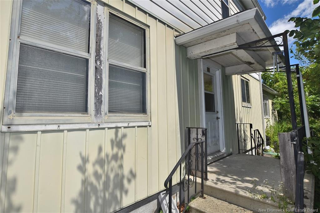 865 Barker St, Fredericton, NB