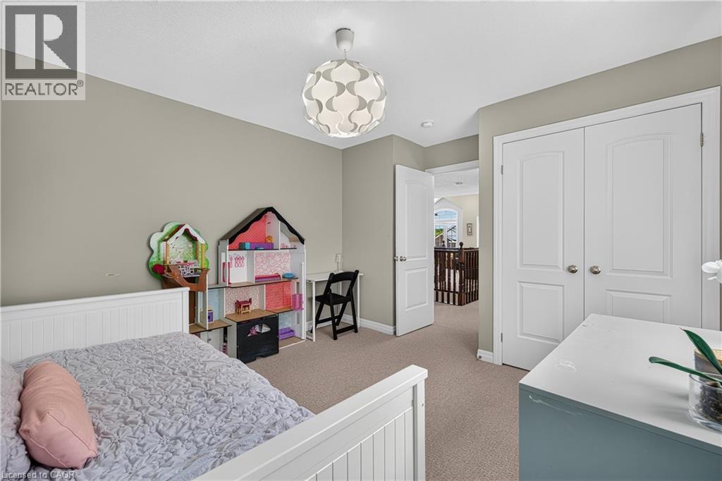 522 Woodbine Avenue, Kitchener, ON - Indoor Photo Showing Bedroom