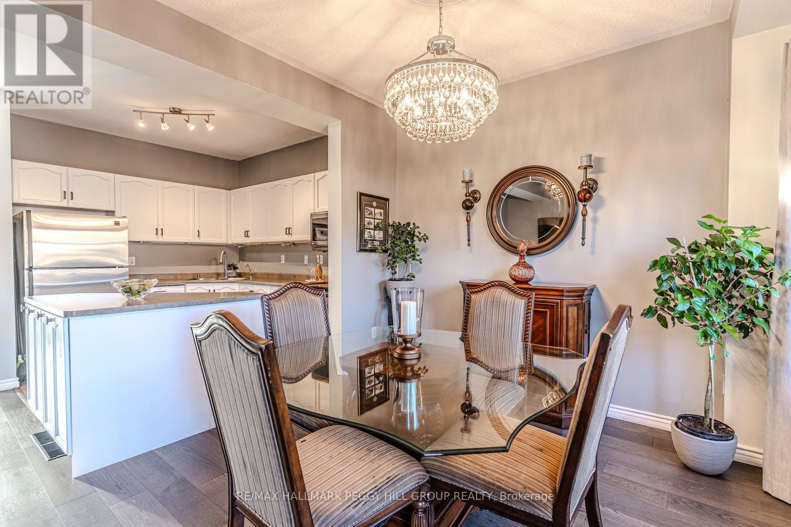 17 Bruce Crescent, Barrie, ON - Indoor Photo Showing Dining Room