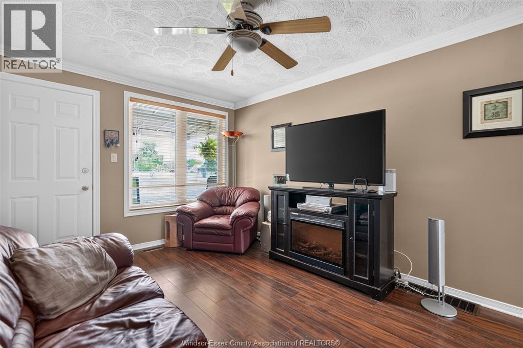 1075 Curry, Windsor, ON - Indoor Photo Showing Other Room