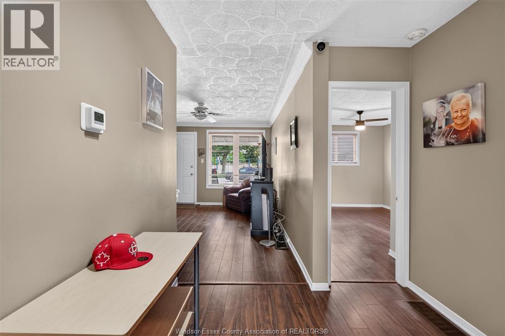1075 Curry, Windsor, ON - Indoor Photo Showing Other Room