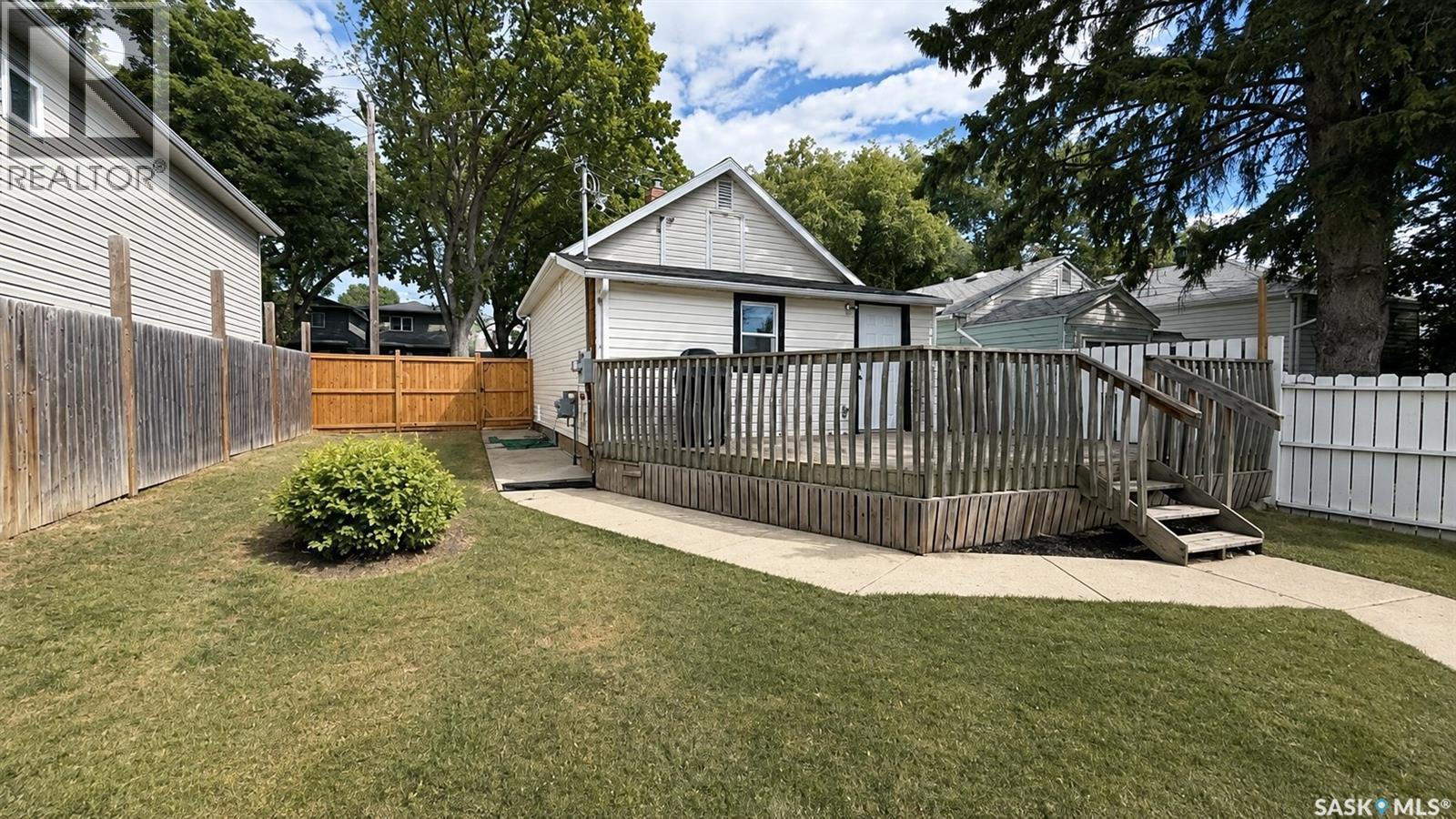 413 L Avenue N, Saskatoon, SK - Outdoor