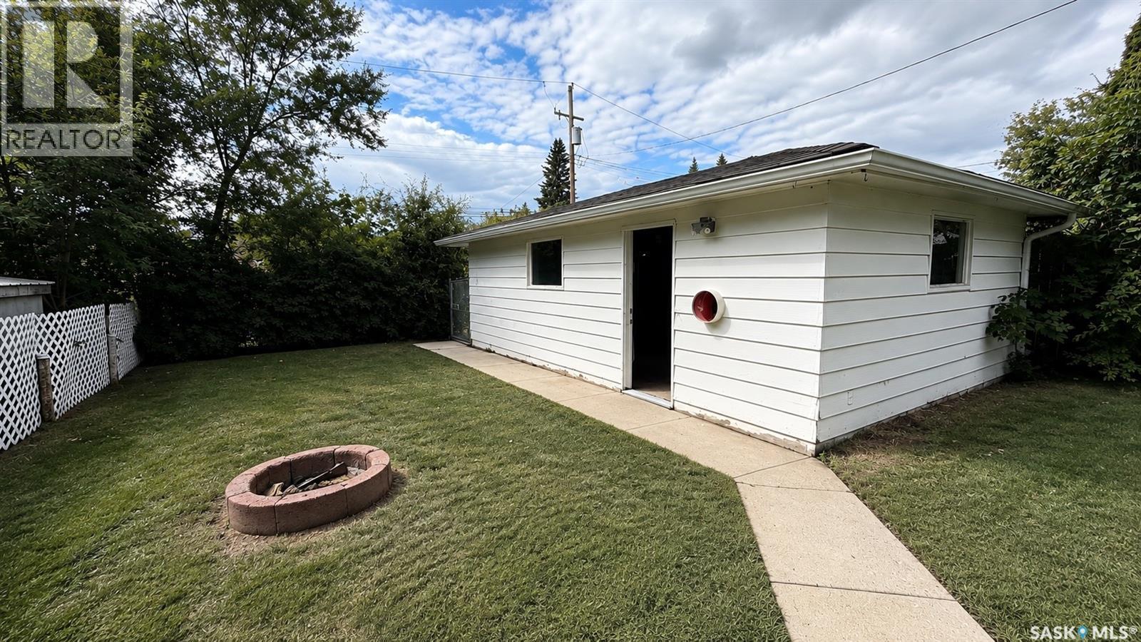 413 L Avenue N, Saskatoon, SK - Outdoor