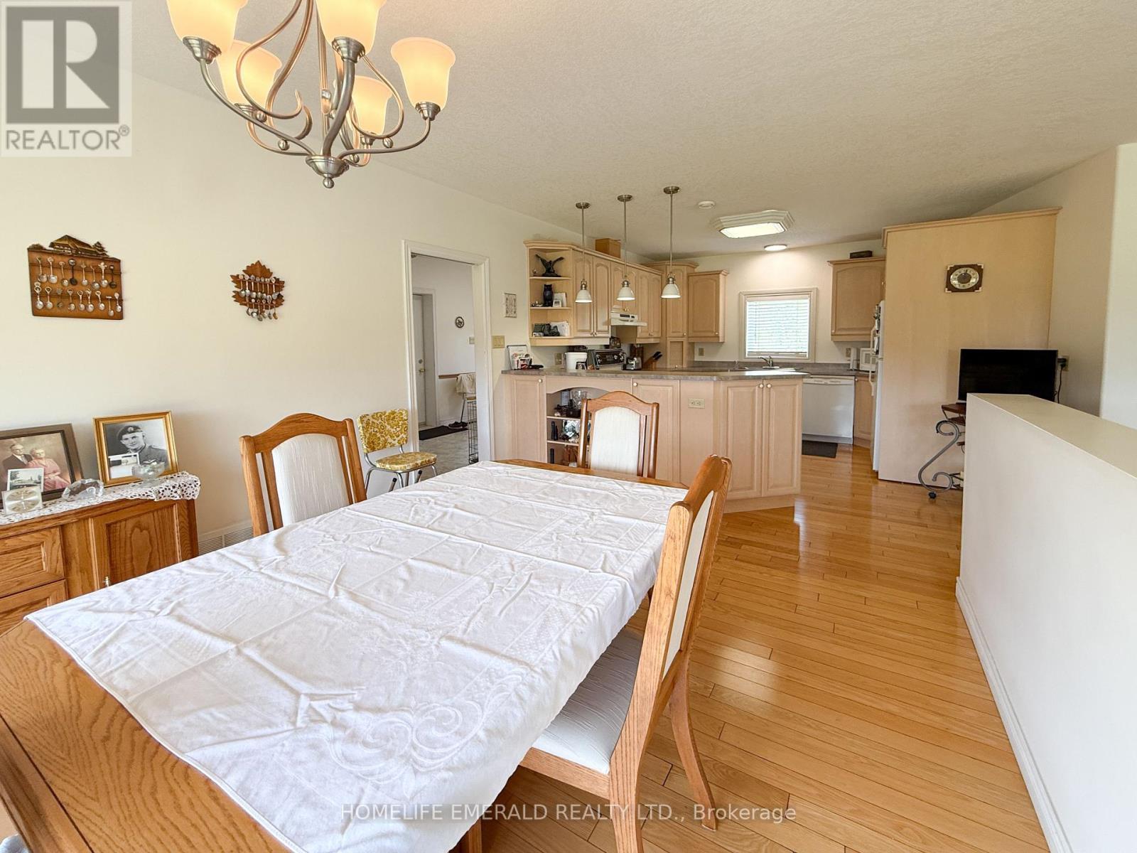3175 3/4 Concession, Clearview, ON - Indoor Photo Showing Dining Room