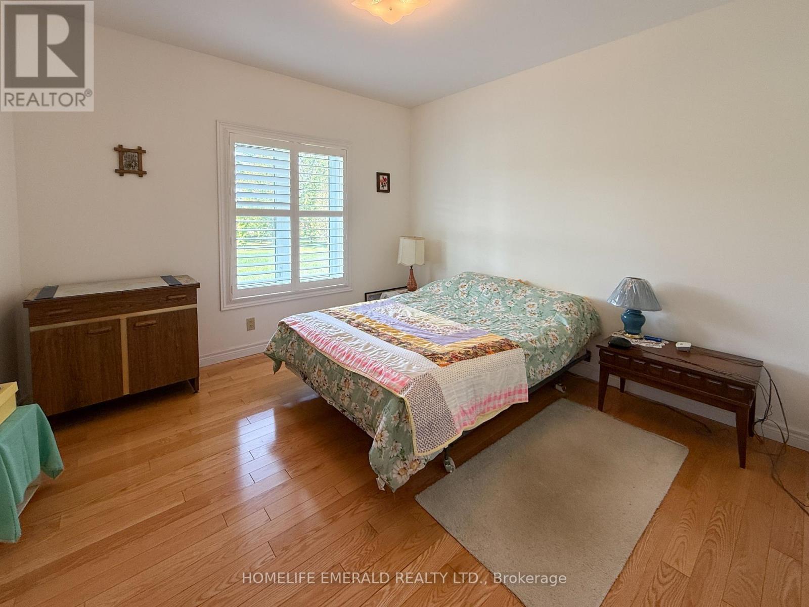 3175 3/4 Concession, Clearview, ON - Indoor Photo Showing Bedroom