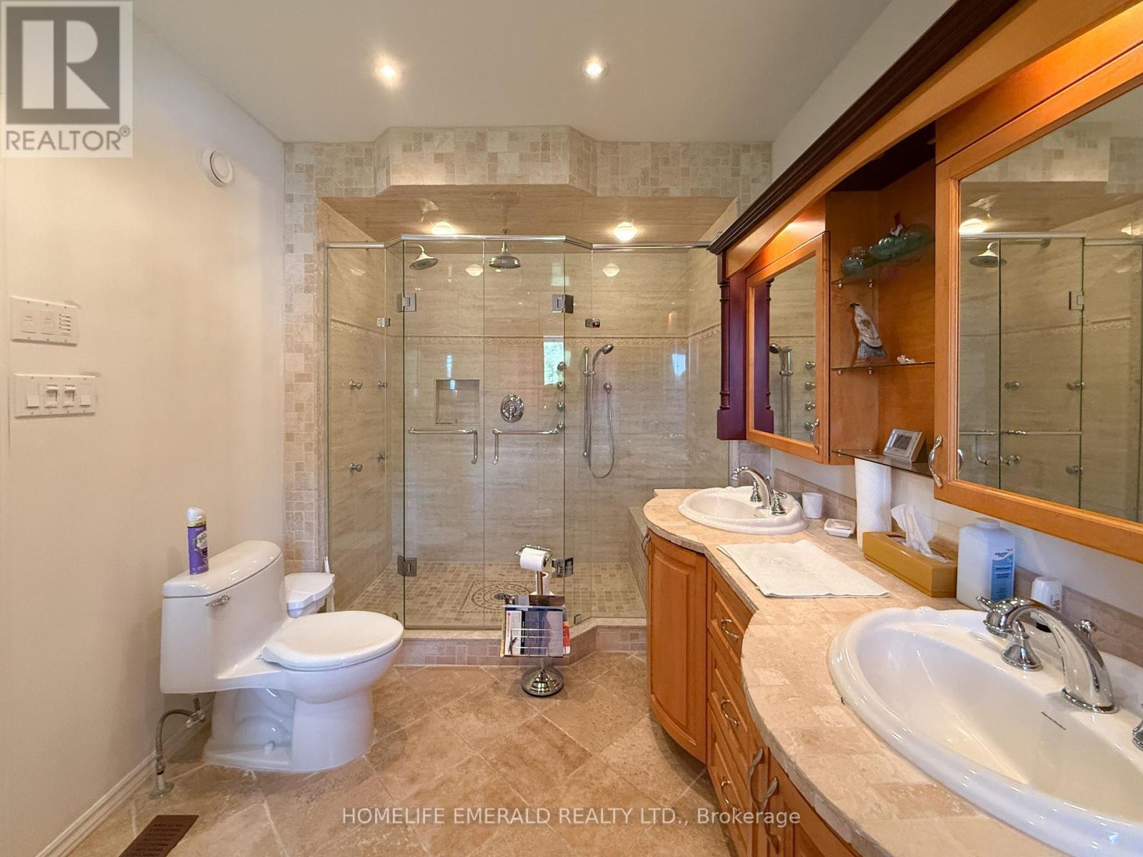 3175 3/4 Concession, Clearview, ON - Indoor Photo Showing Bathroom