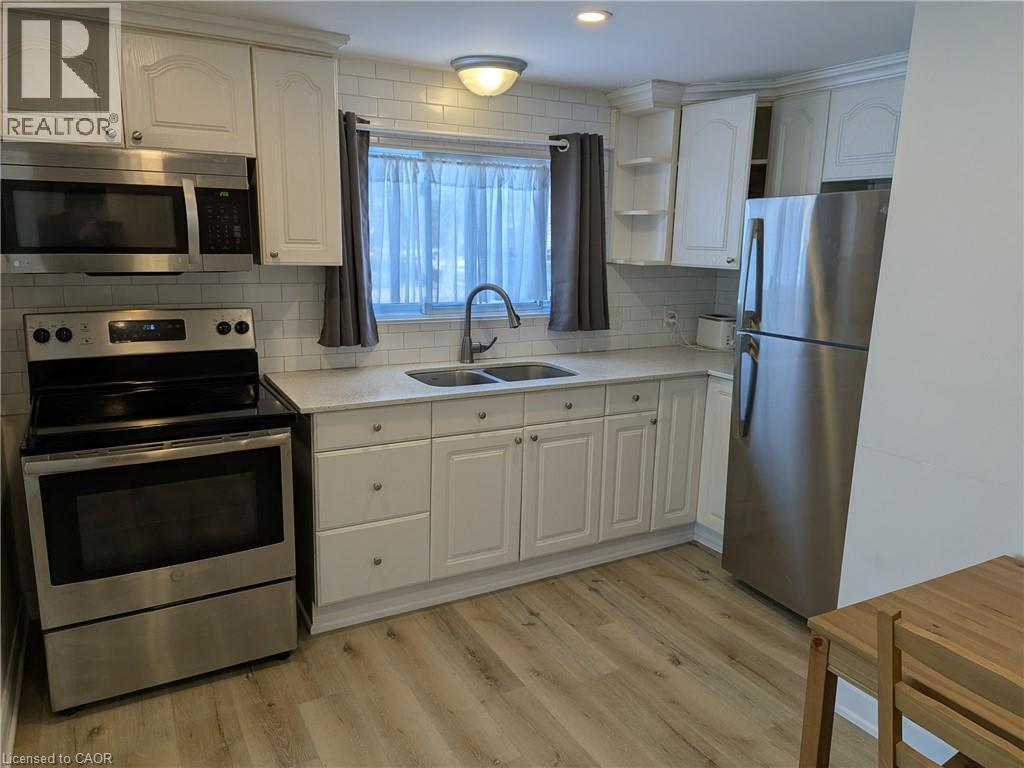3 Maitland Avenue, Hamilton, ON - Indoor Photo Showing Kitchen With Double Sink