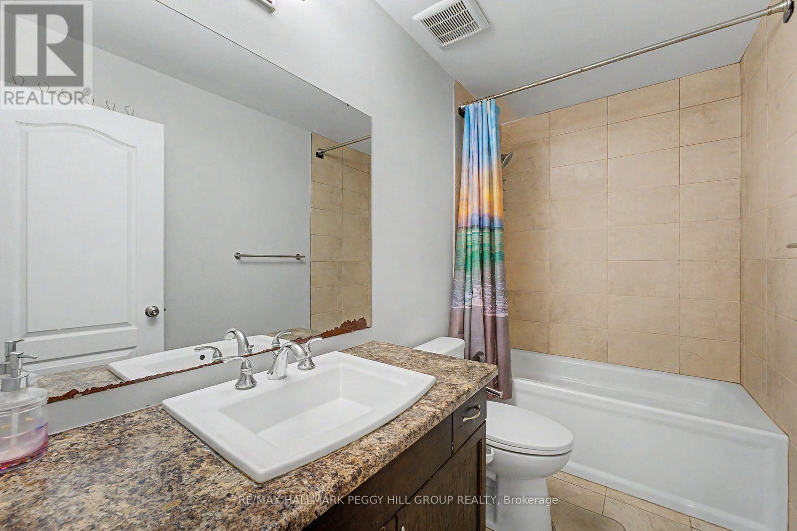 Upper - 53 Nathan Crescent, Barrie, ON - Indoor Photo Showing Bathroom