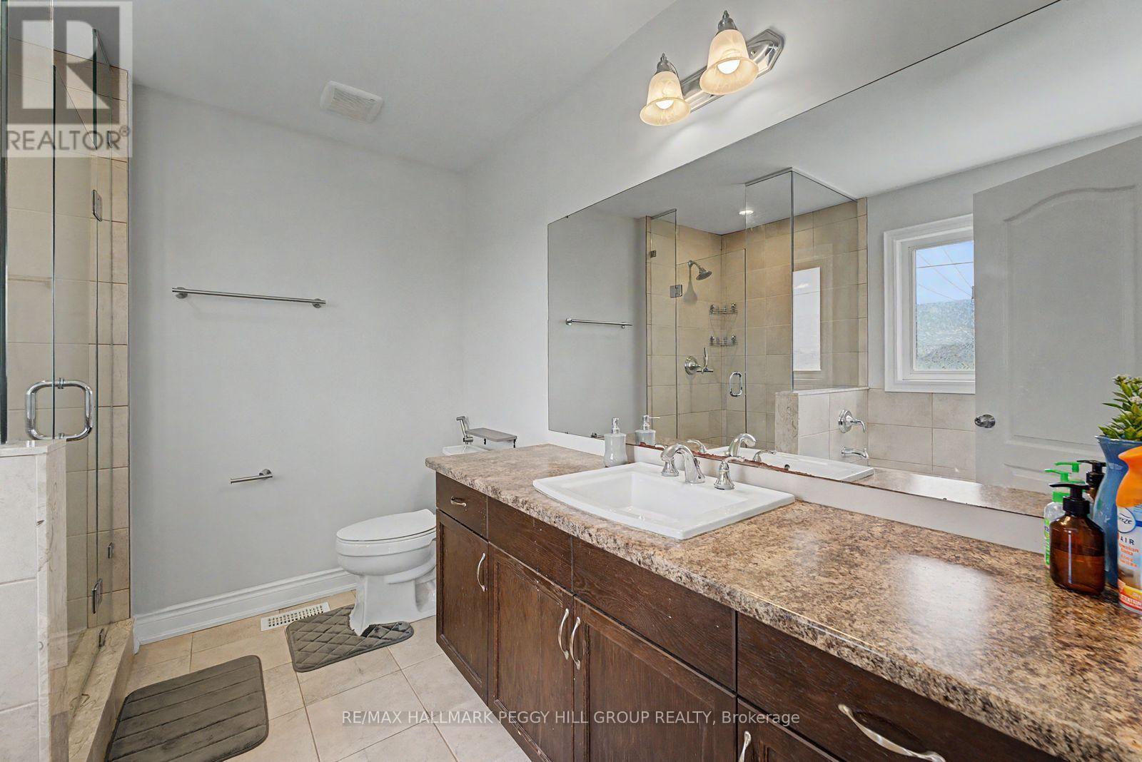 Upper - 53 Nathan Crescent, Barrie, ON - Indoor Photo Showing Bathroom