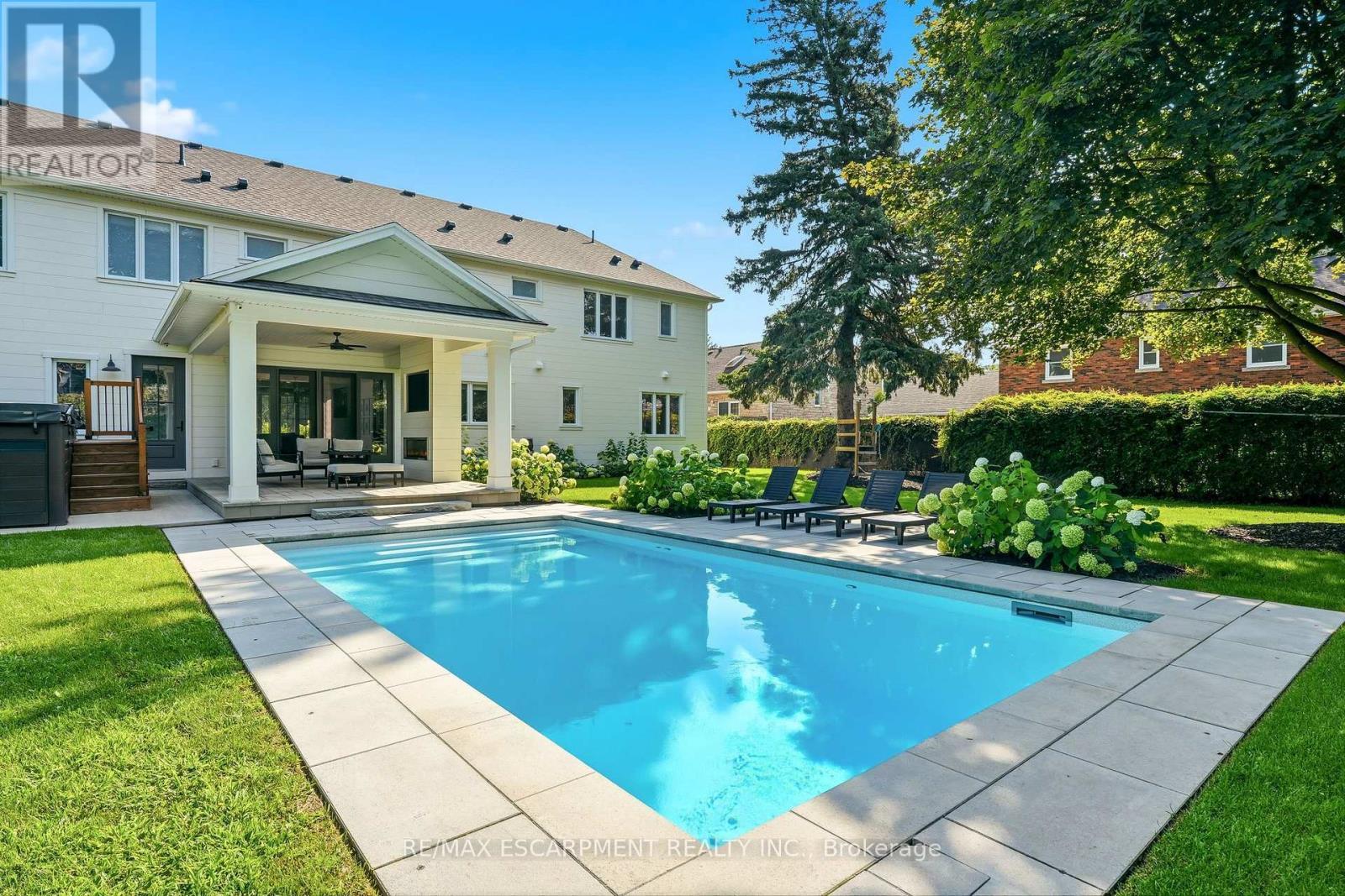 940 Gorton Avenue, Burlington, ON - Outdoor With In Ground Pool