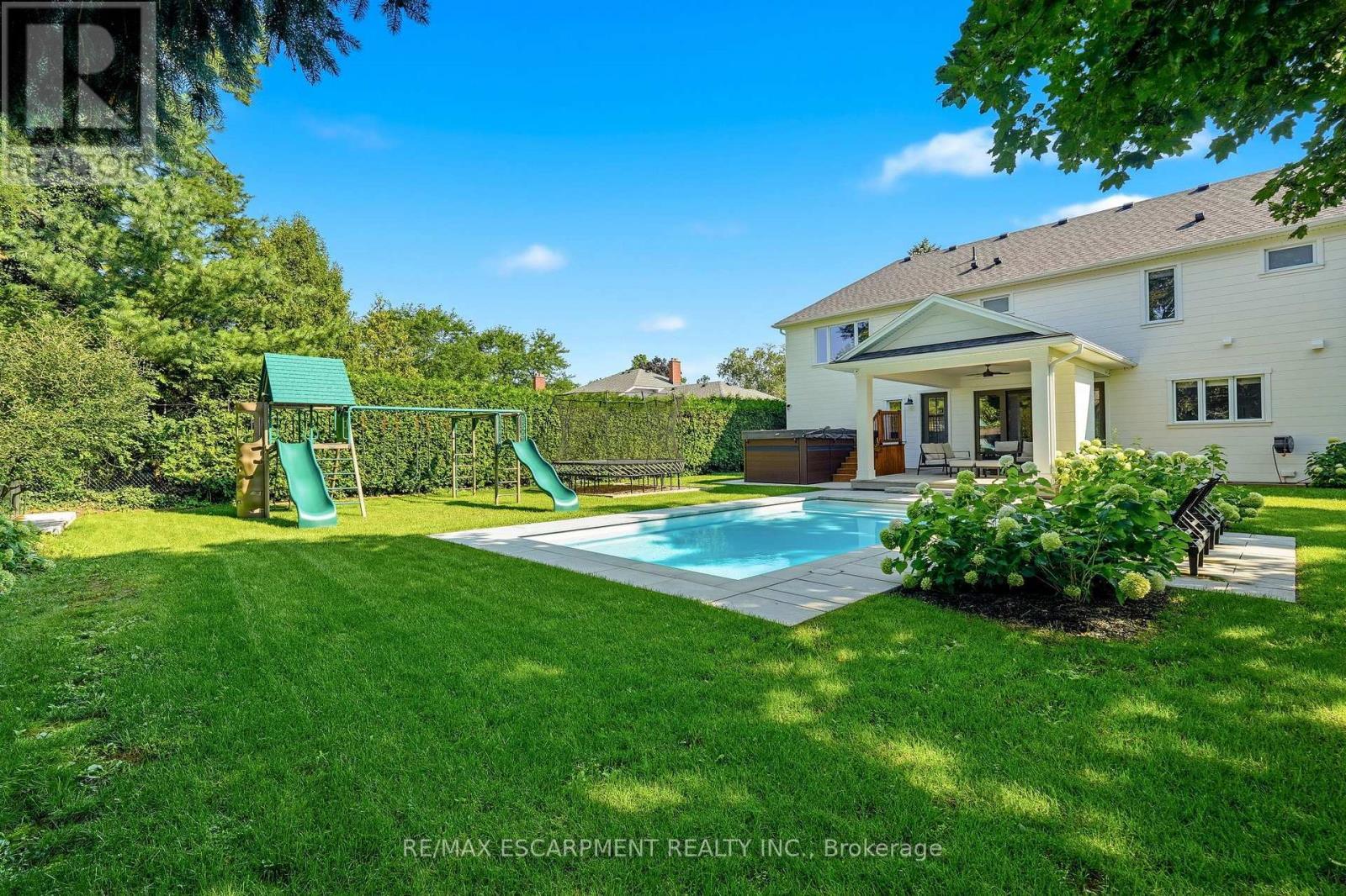 940 Gorton Avenue, Burlington, ON - Outdoor With In Ground Pool