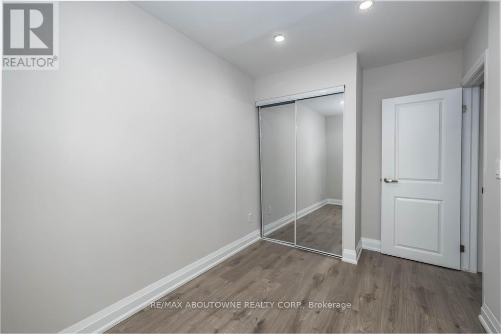 131 West Avenue N, Hamilton, ON - Indoor Photo Showing Other Room